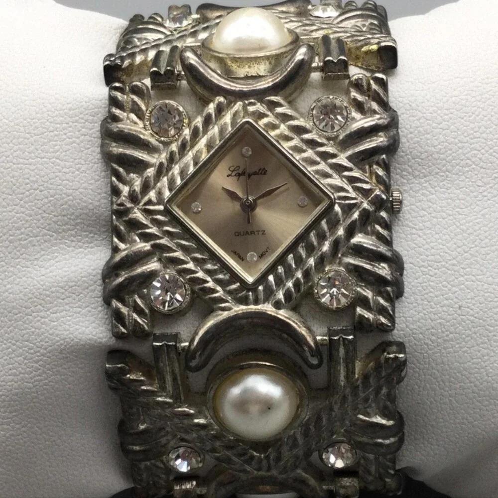 Lafayette Womens Watch 35mm Silver Tone Faux Pearl Crystals New Battery 6.25